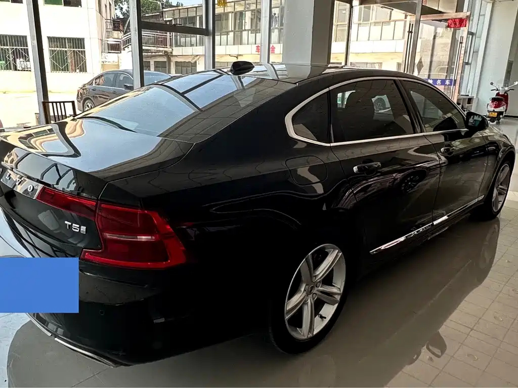 VOLVO S90 2020