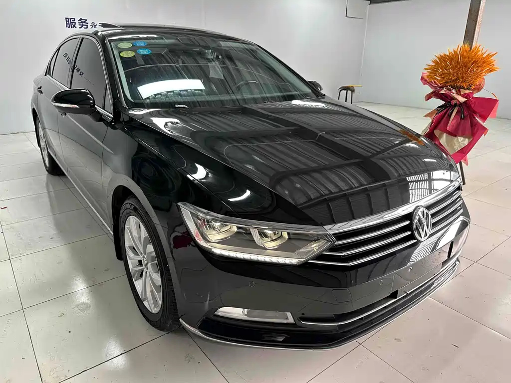 VOLKSWAGEN MAGOTAN 2018