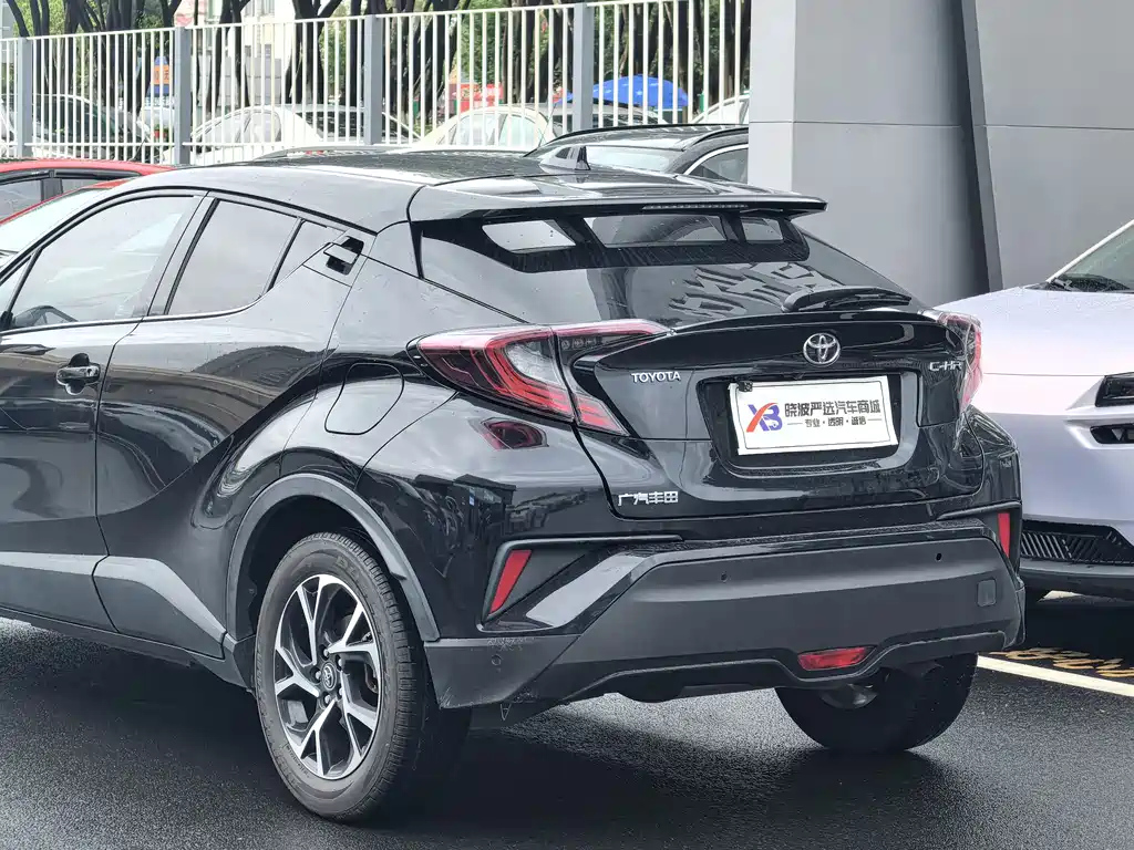 TOYOTA C-HR 2018