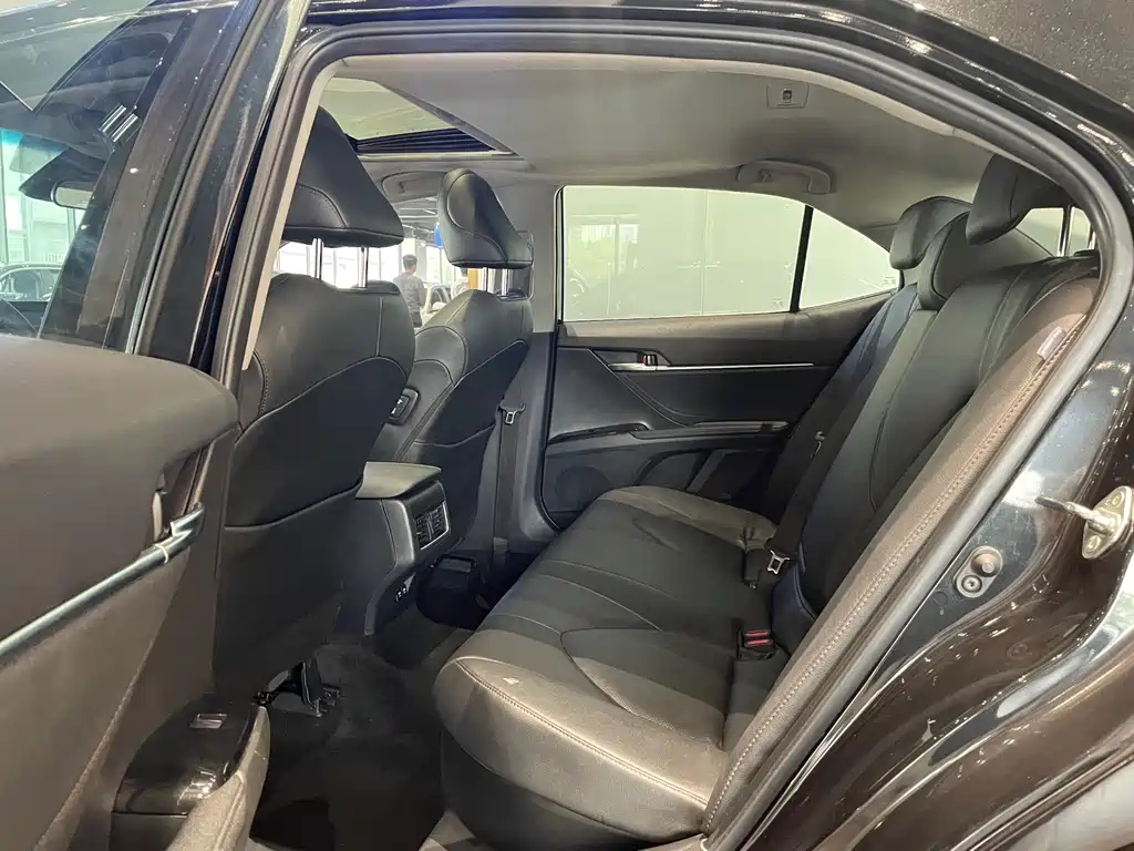 TOYOTA CAMRY 2021