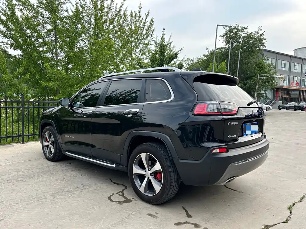 JEEP CHEROKEE 2019