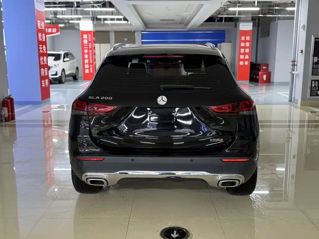 MERCEDES BENZ GLA 2022