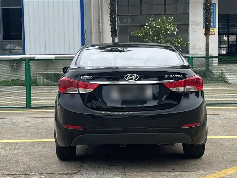 HYUNDAI ELANTRA 2012