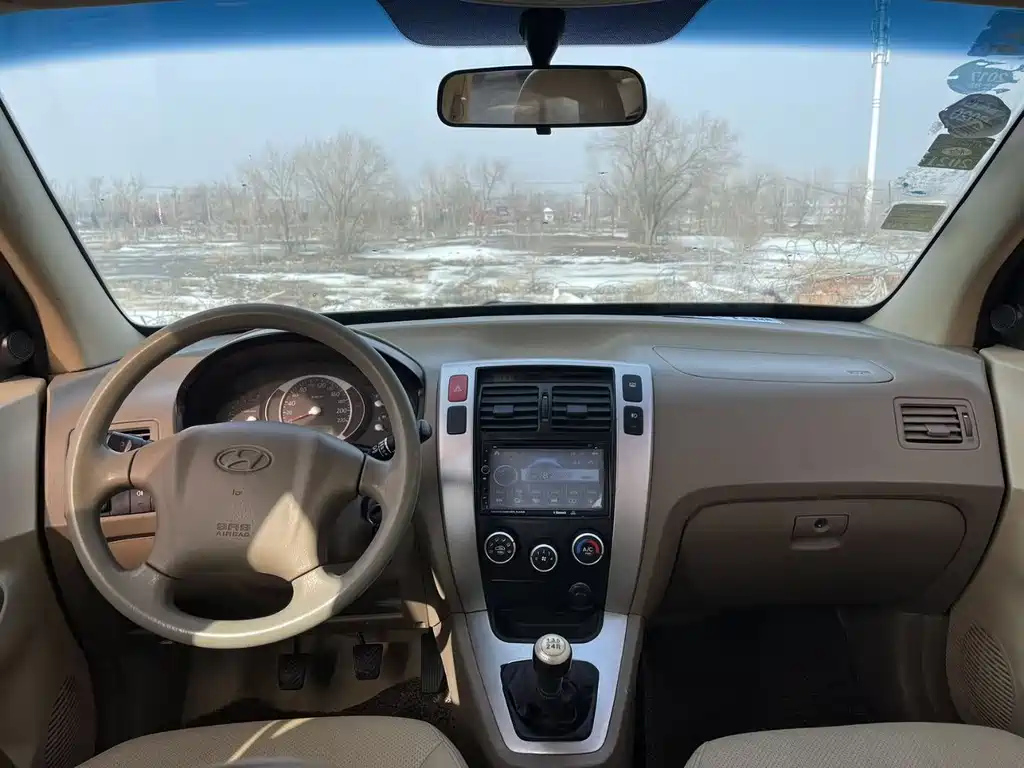 HYUNDAI TUCSON 2012
