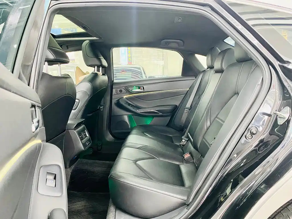 TOYOTA AVALON 2021