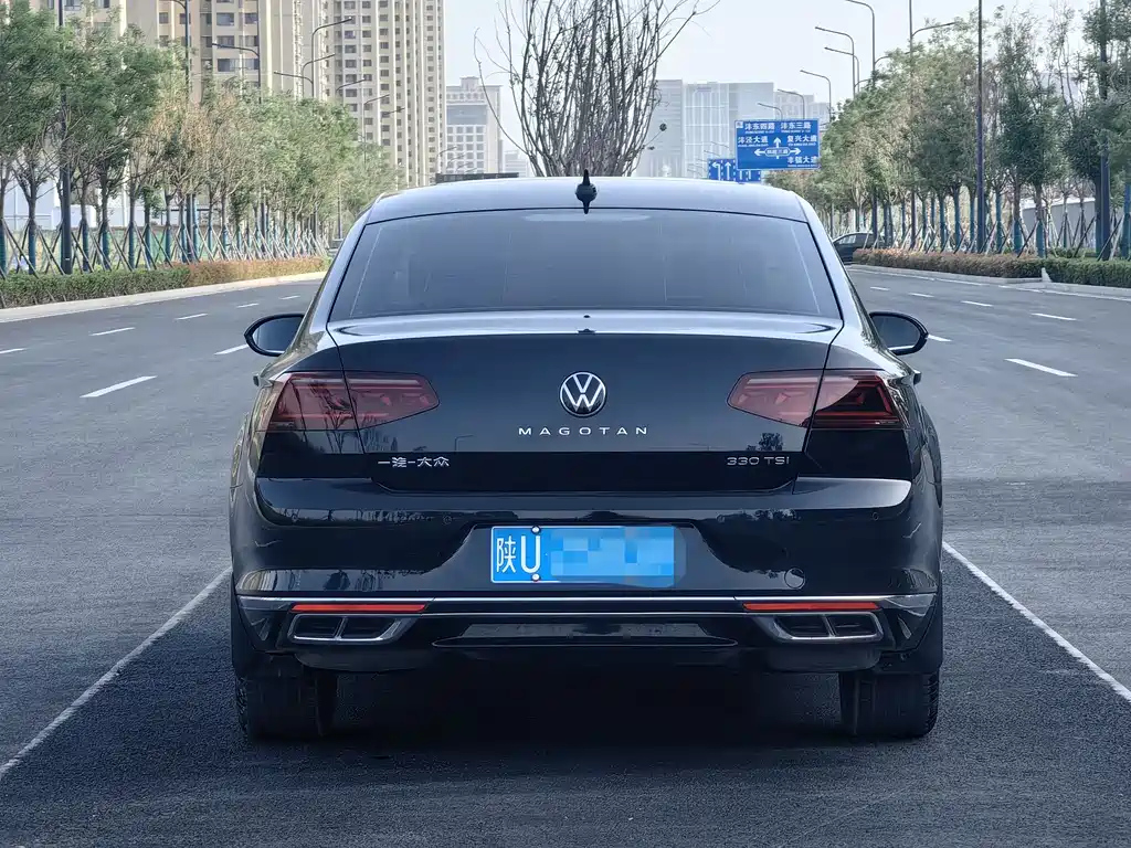 VOLKSWAGEN MAGOTAN 2023