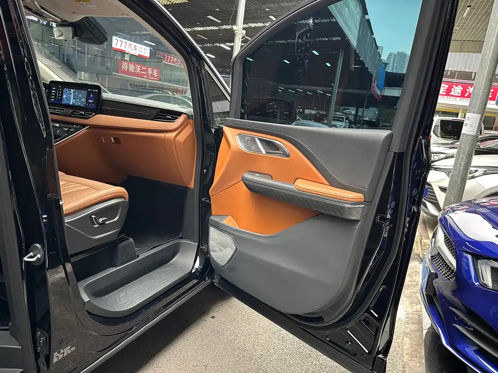 HONGQI HQ9 2023