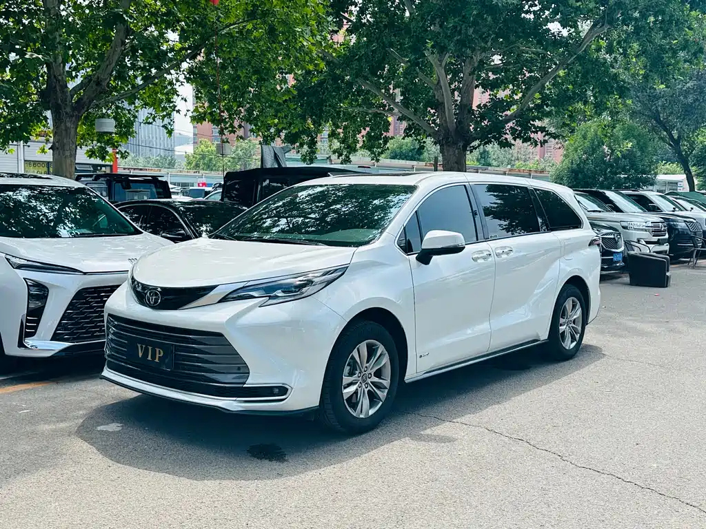 TOYOTA SIENNA SIENNA 2024