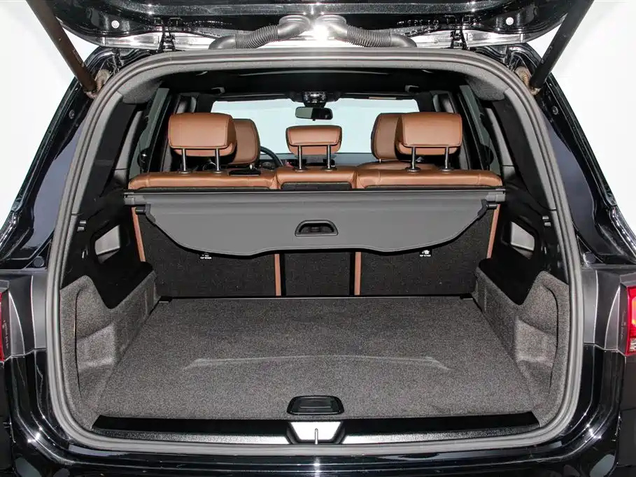 MERCEDES BENZ GLB 2023