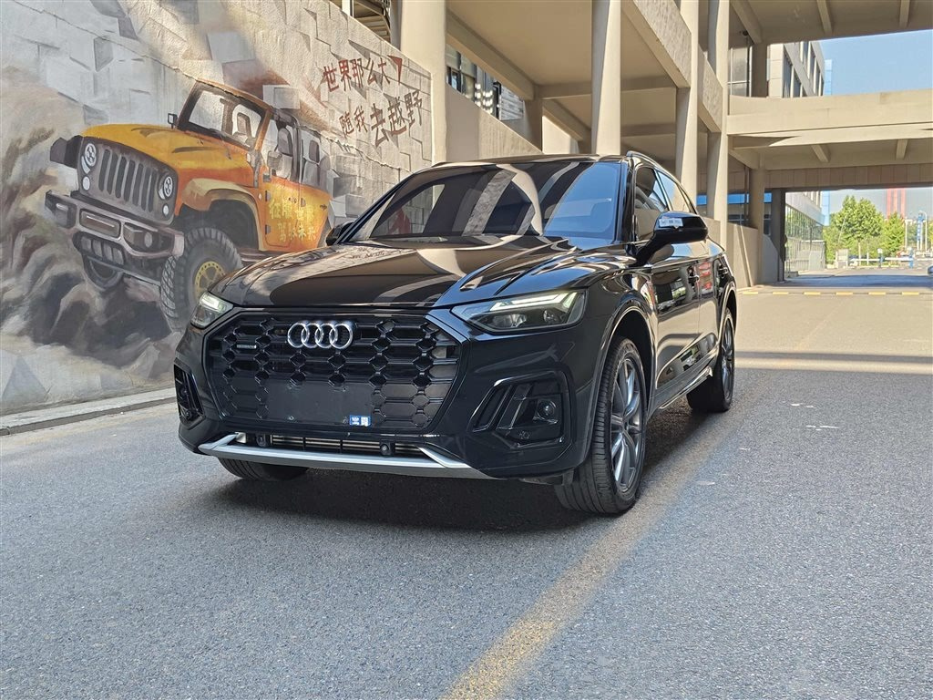 AUDI Q5L 2022
