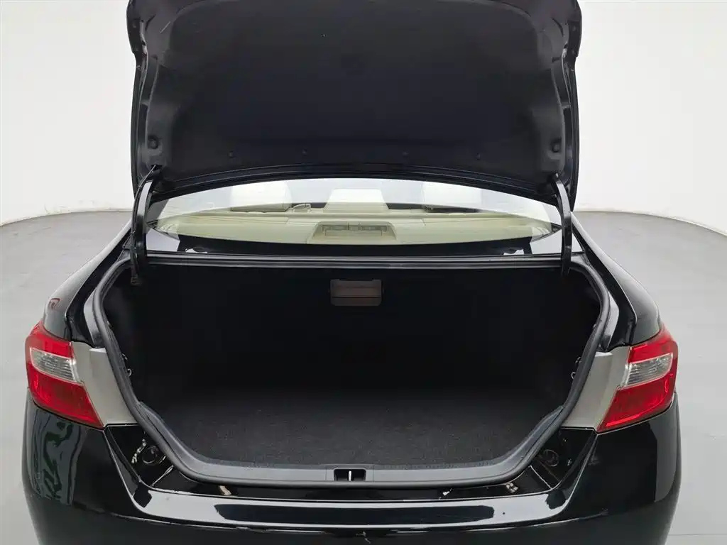 TOYOTA CAMRY 2012
