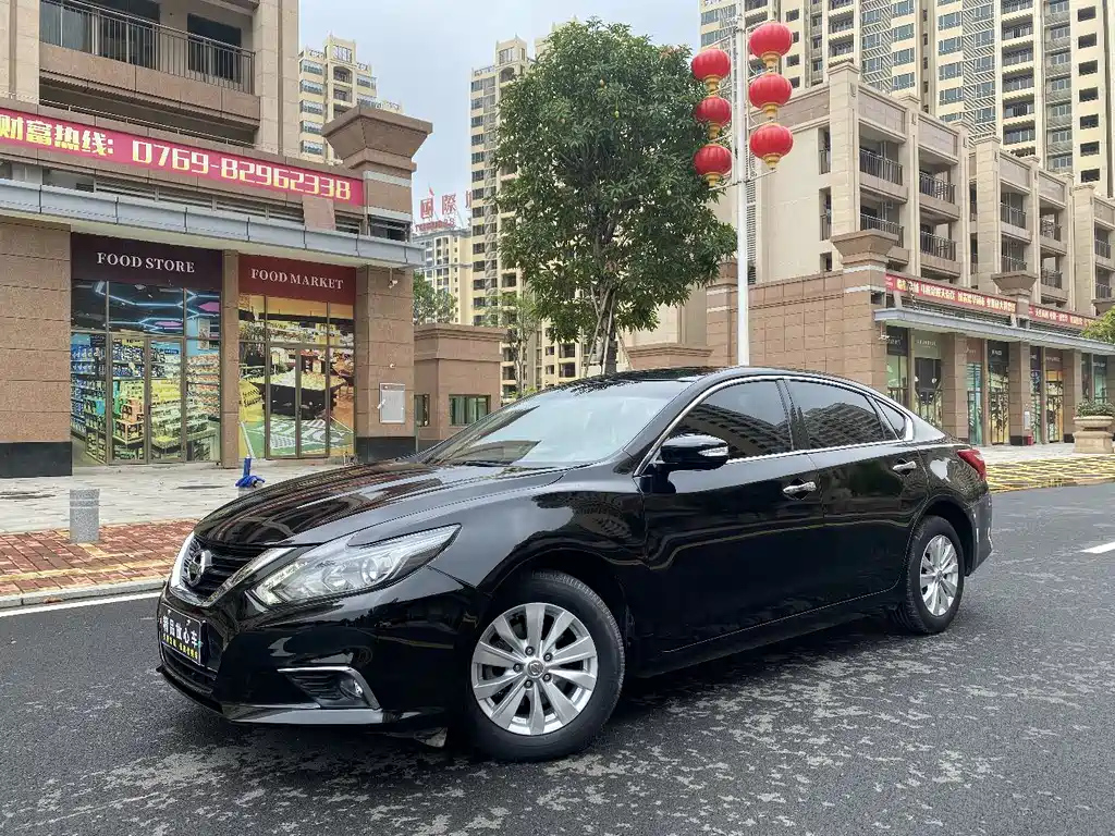 NISSAN TEANA 2018