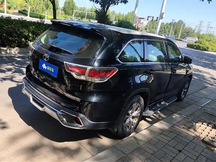 TOYOTA HIGHLANDER 2017
