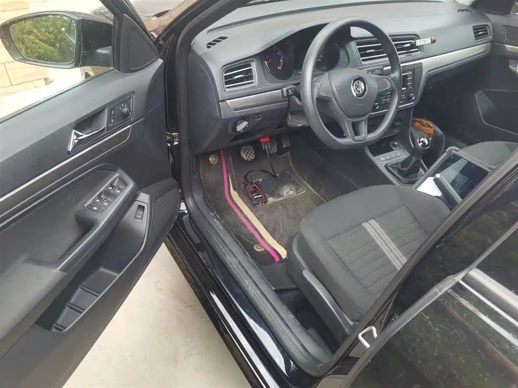 VOLKSWAGEN LAVIDA 2019