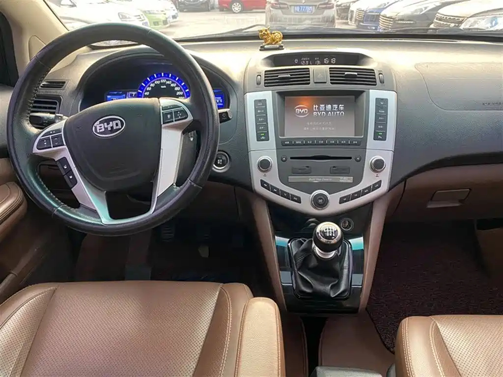 BYD S6 2015