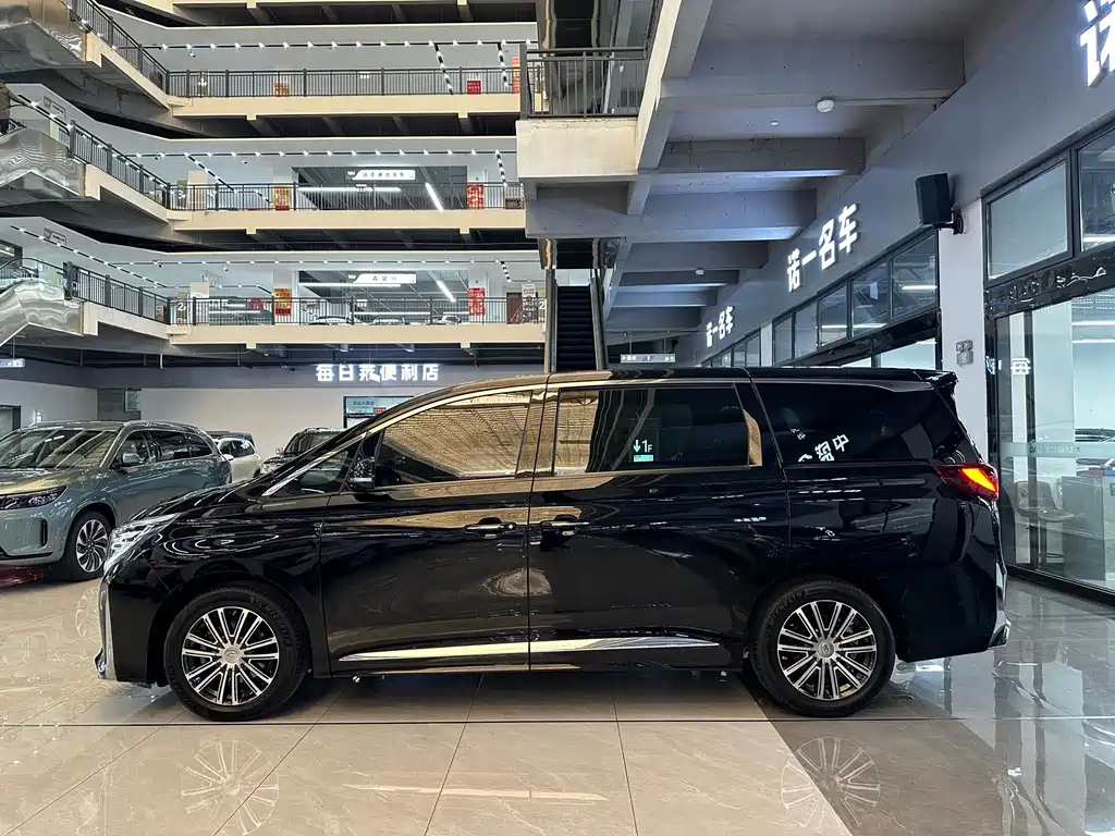 TRUMPCHI M8 2021