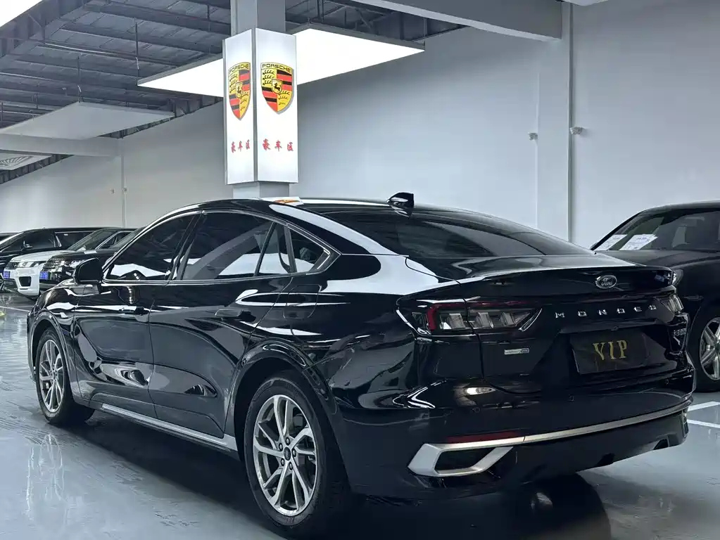 FORD MONDEO 2022