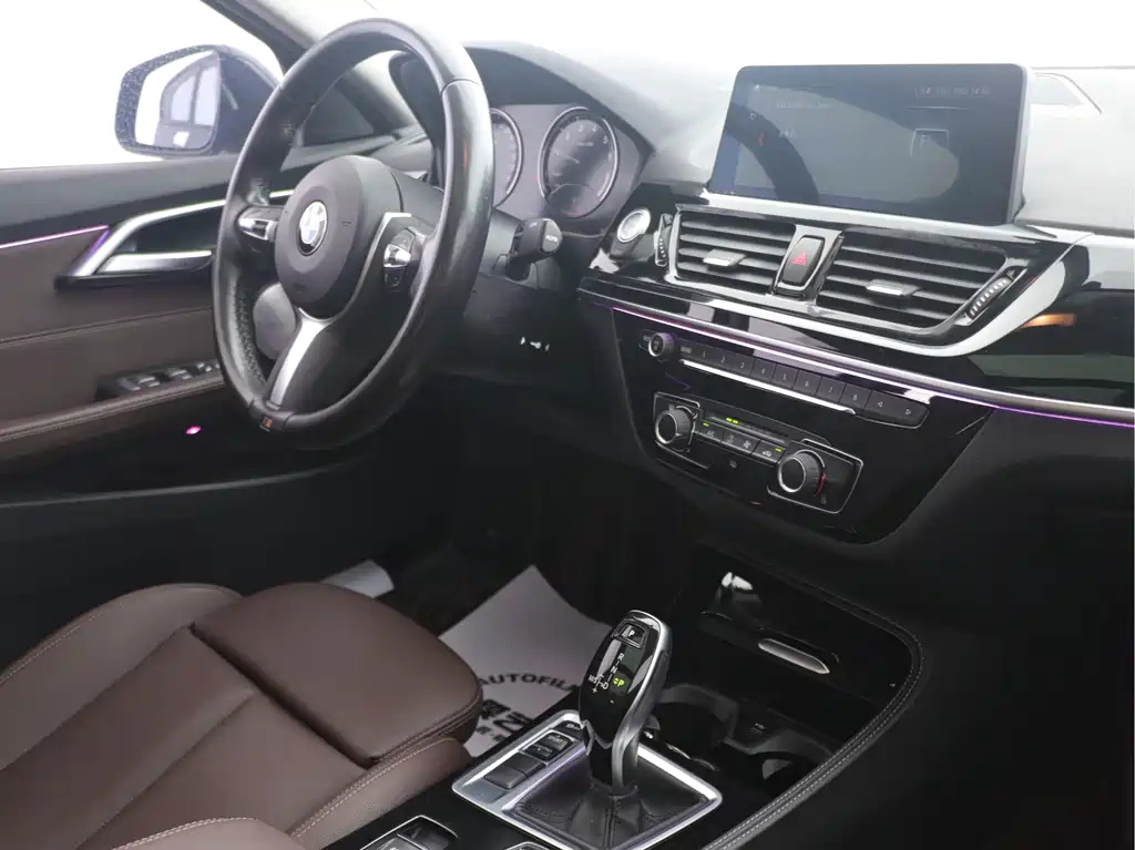 BMW 1-SERIES 2021
