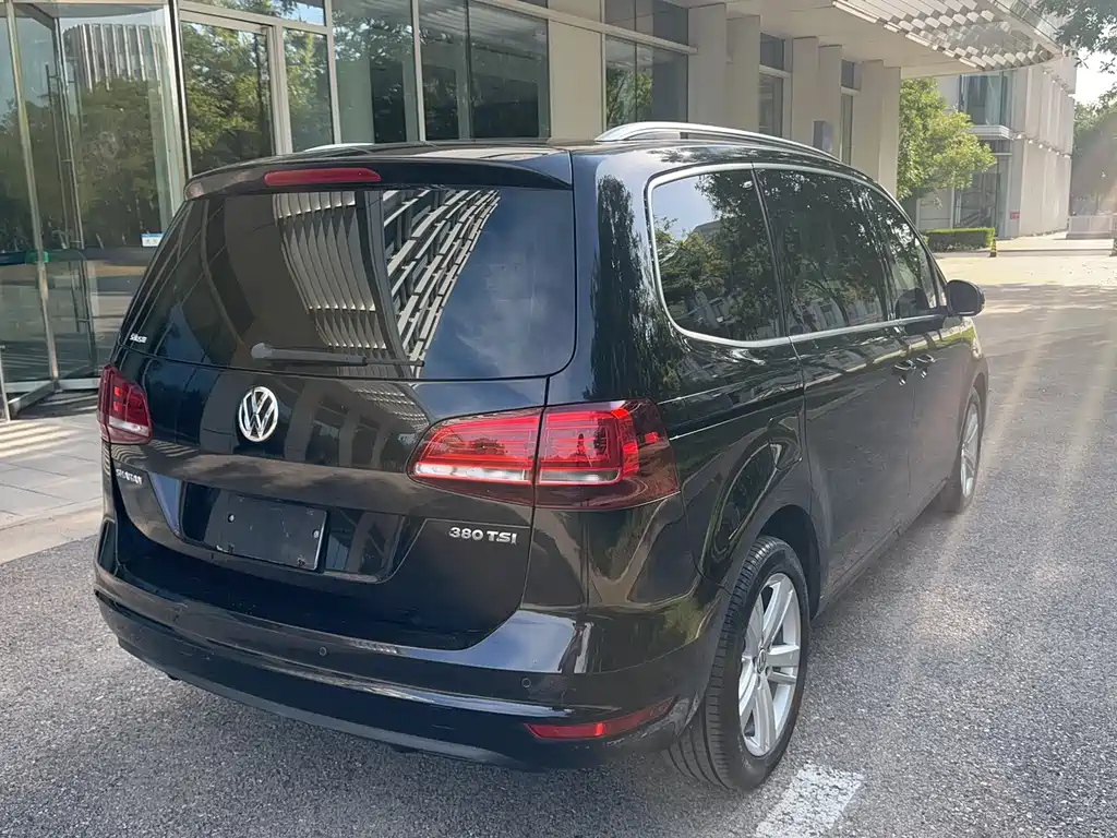 VOLKSWAGEN SHARAN 2016