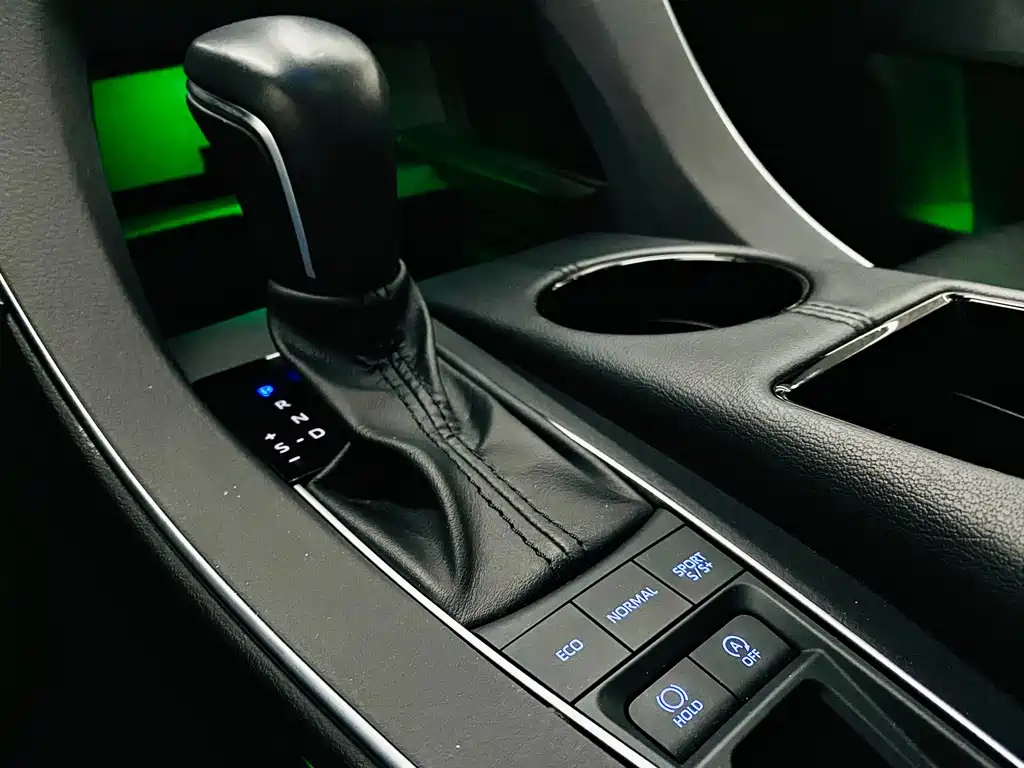 TOYOTA AVALON 2021