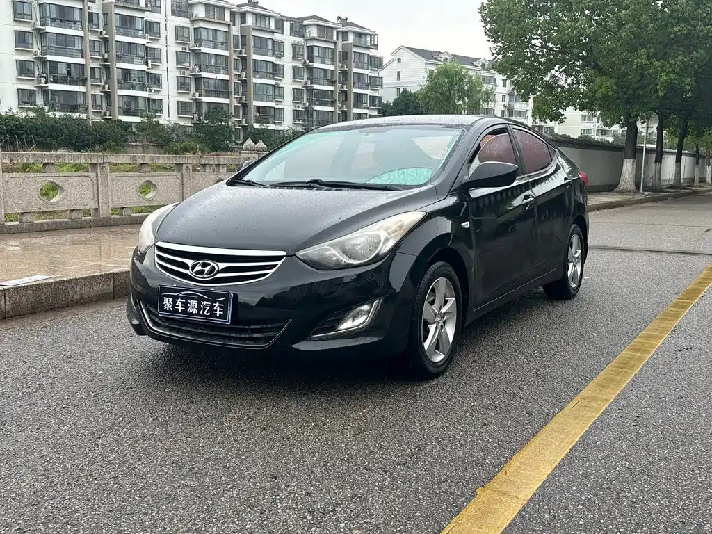 HYUNDAI ELANTRA 2012