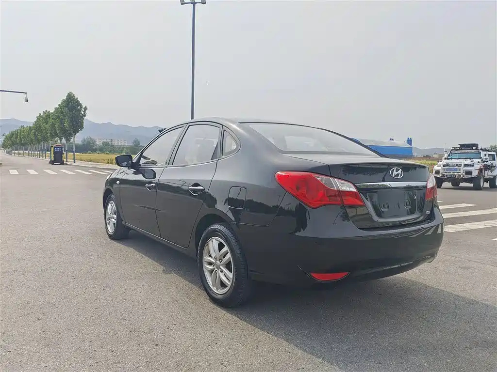 HYUNDAI CELESTA 2015