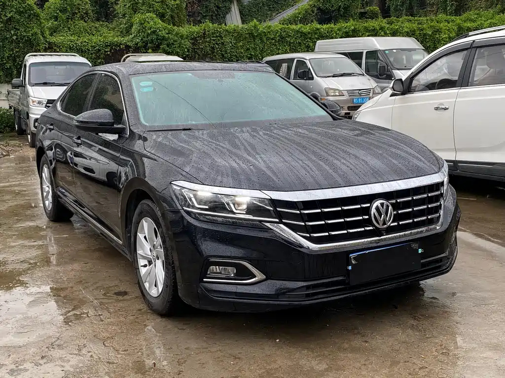 VOLKSWAGEN PASSAT 2019