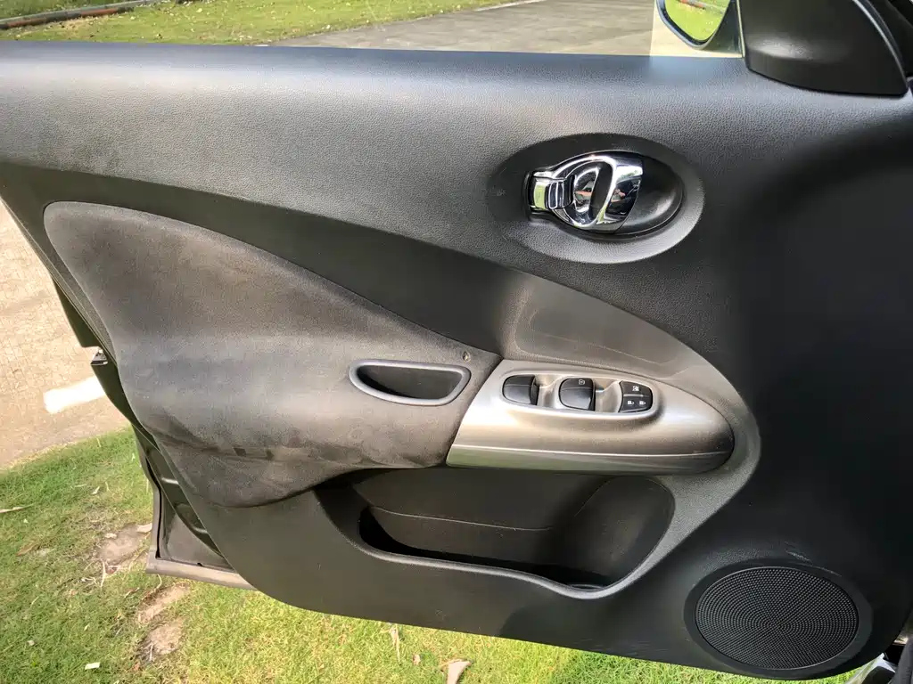 INFINITI ESQ 2014