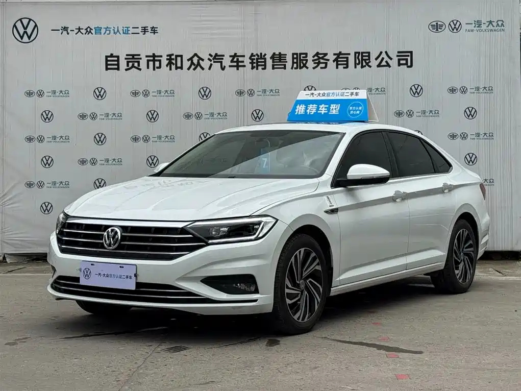 VOLKSWAGEN SAGITAR 2022