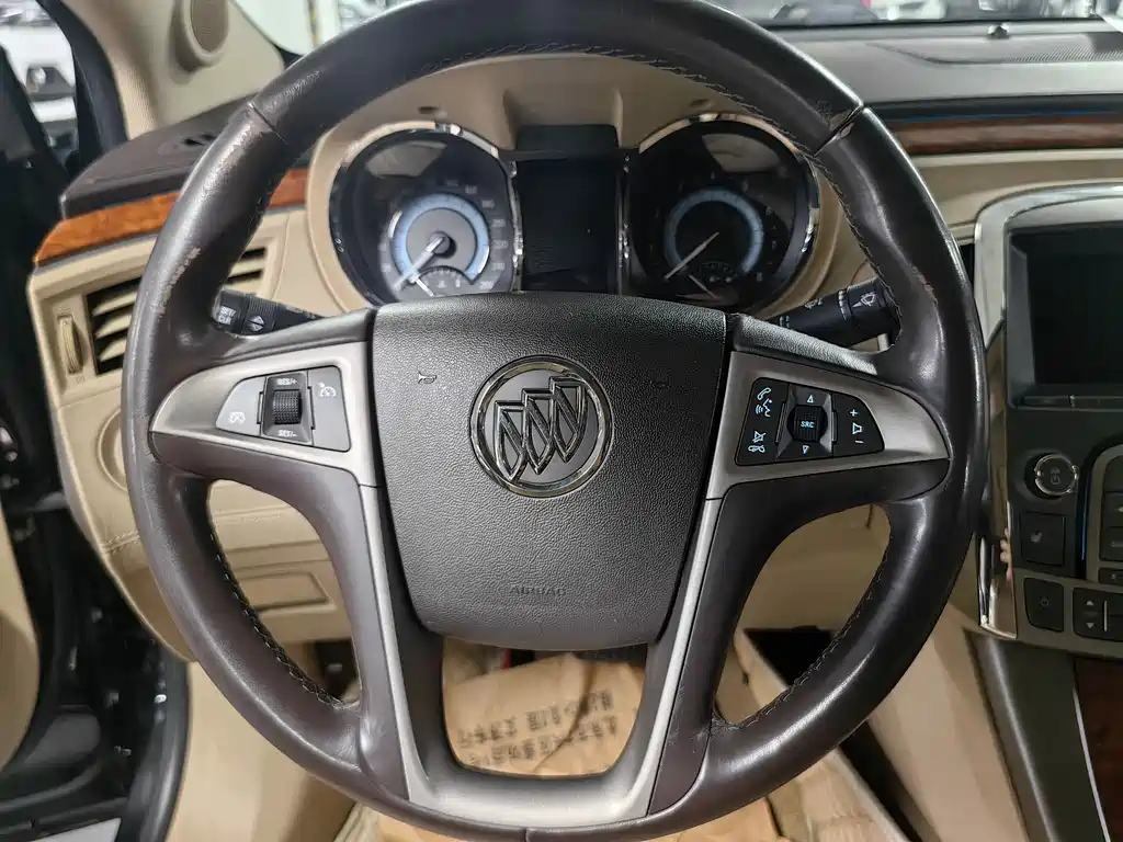 BUICK LACROSSE 2012