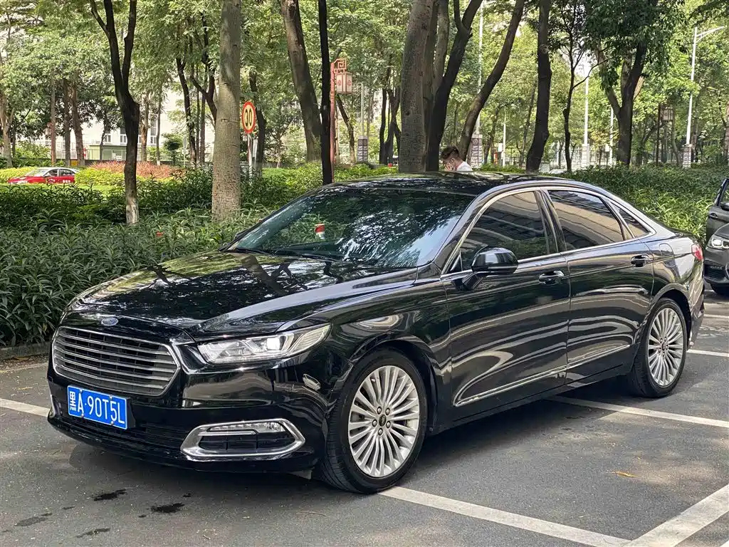 FORD TAURUS 2015