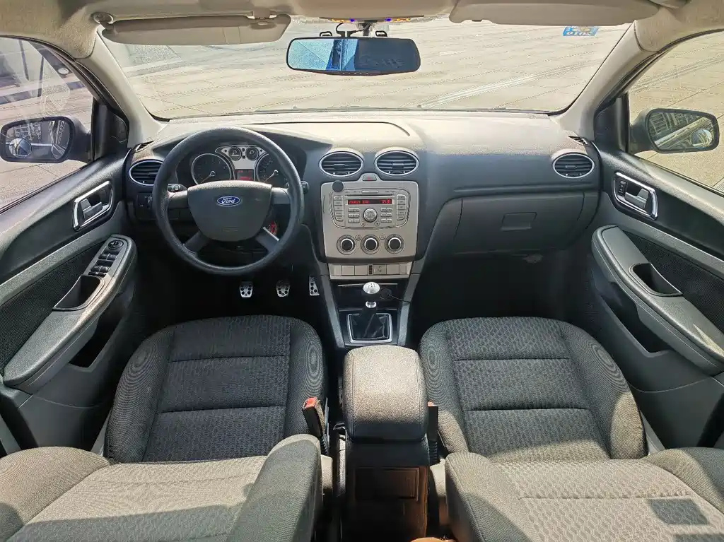 FORD FOCUS 2012
