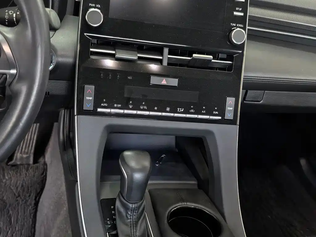 TOYOTA AVALON 2022