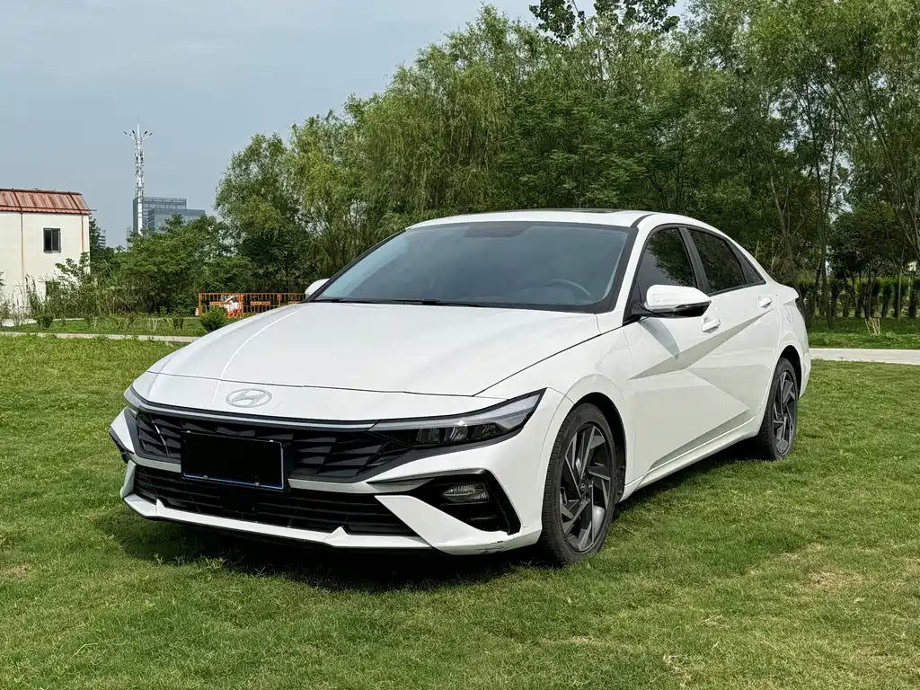 HYUNDAI ELANTRA 2023