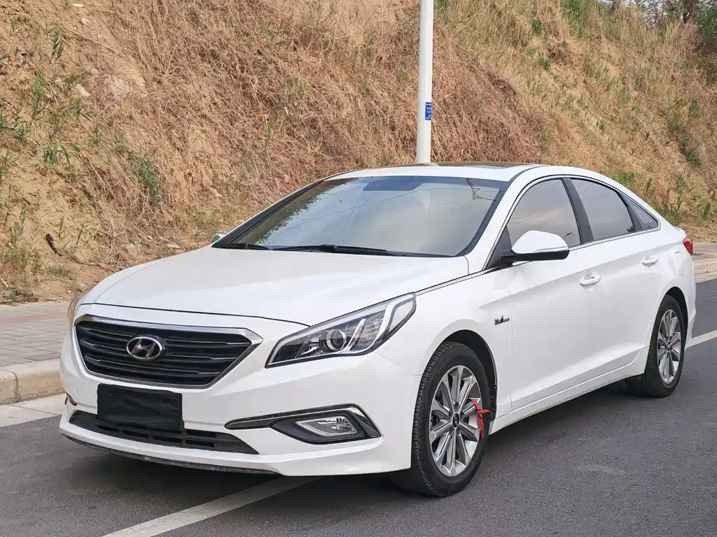 HYUNDAI SONATA 2015