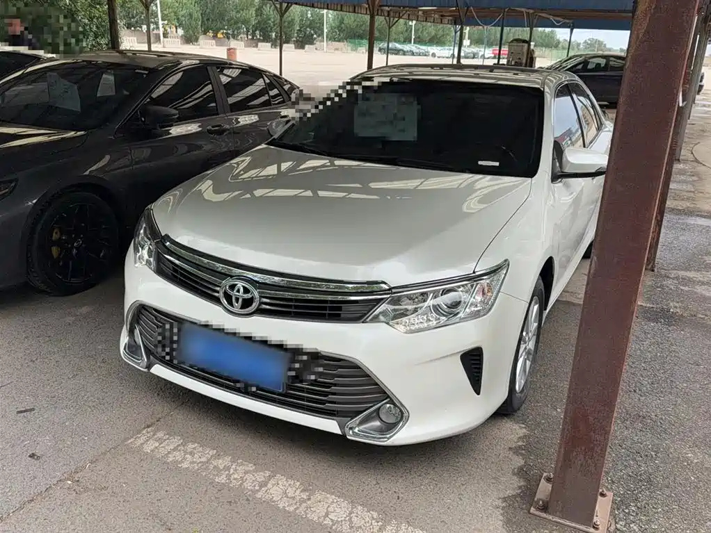 TOYOTA CAMRY 2015