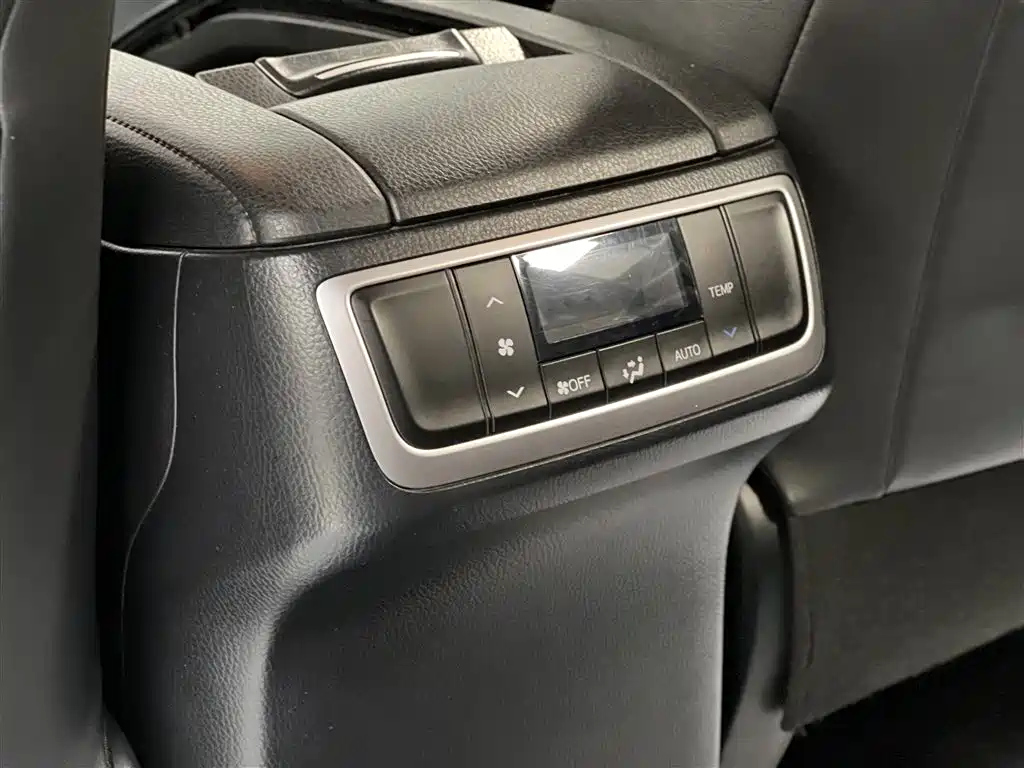 TOYOTA HIGHLANDER 2019