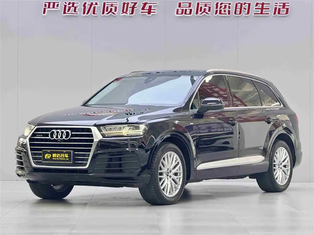 AUDI Q7 2018