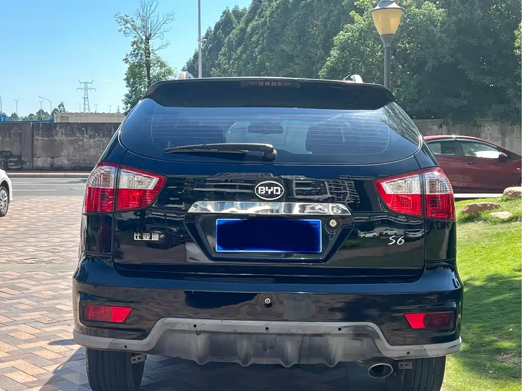 BYD S6 2013