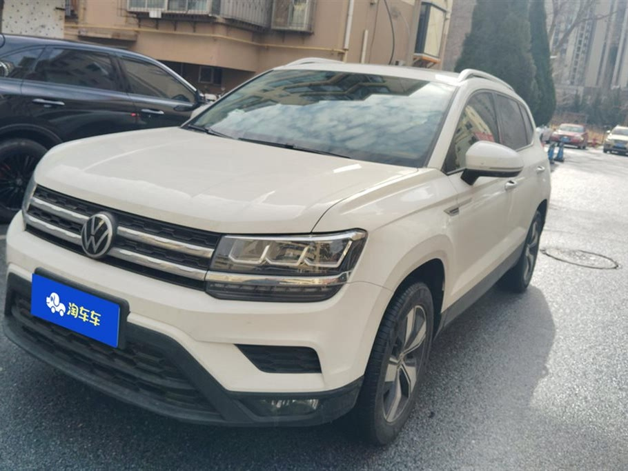VOLKSWAGEN THARU 2021