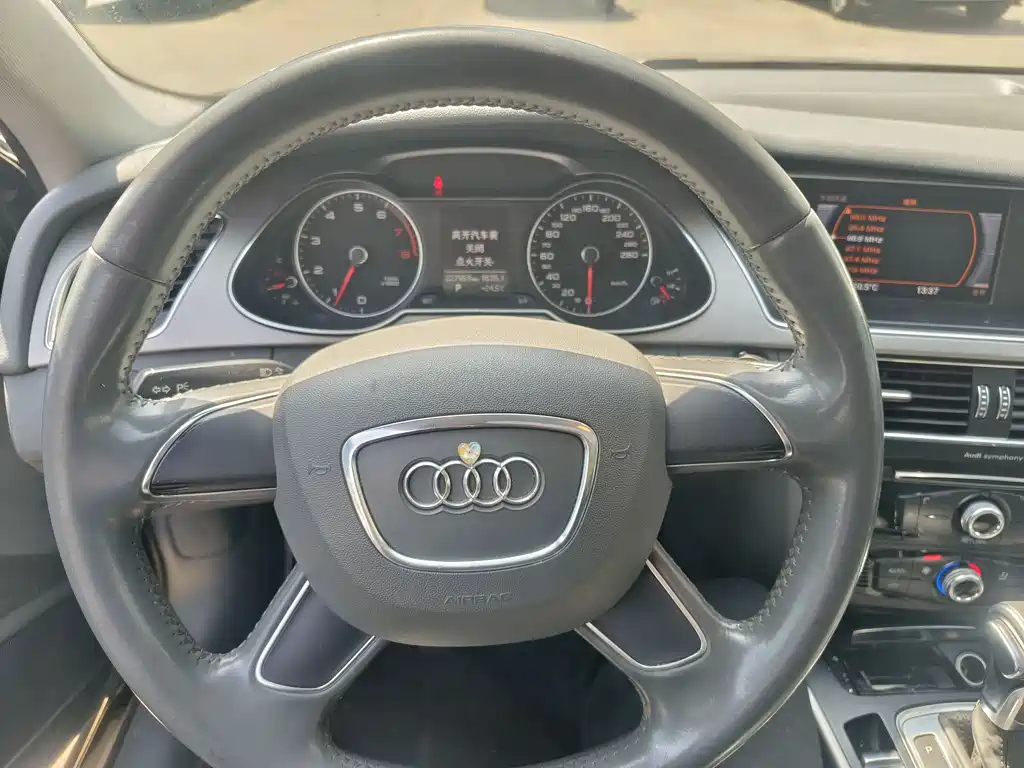 AUDI A4L 2012
