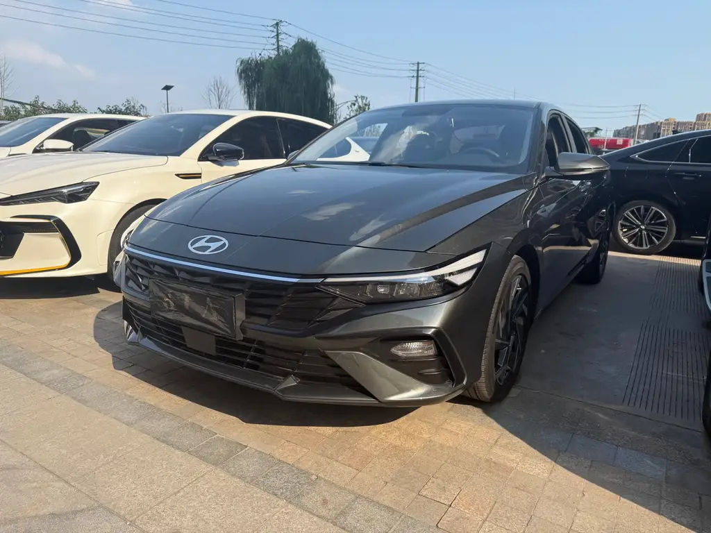 HYUNDAI ELANTRA 2023