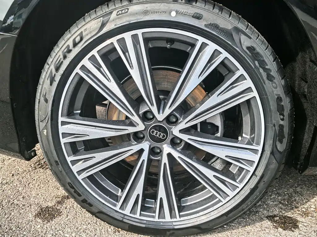 AUDI A6L 2025