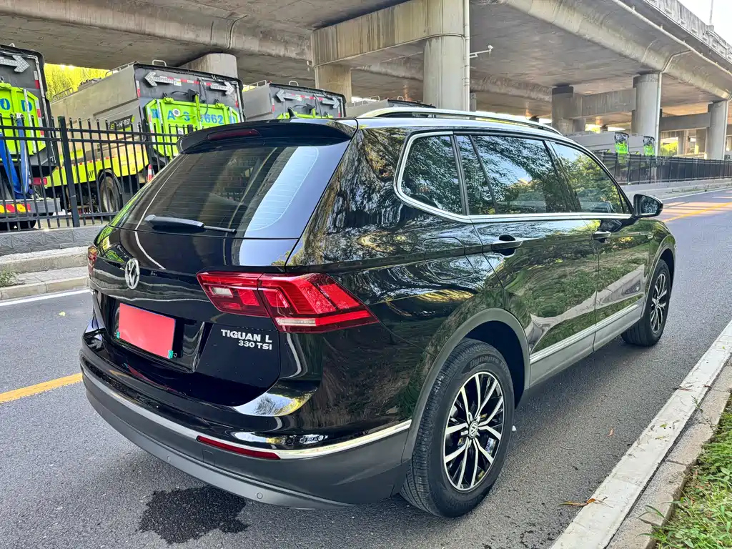 VOLKSWAGEN TIGUAN L 2018