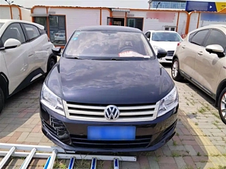 VOLKSWAGEN SANTANA 2017
