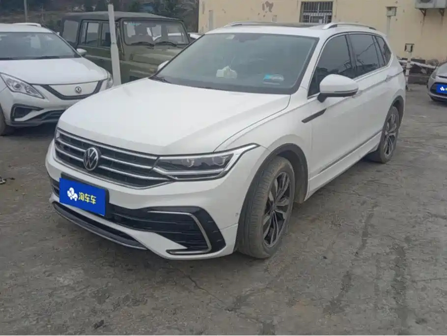 VOLKSWAGEN TIGUAN L 2022