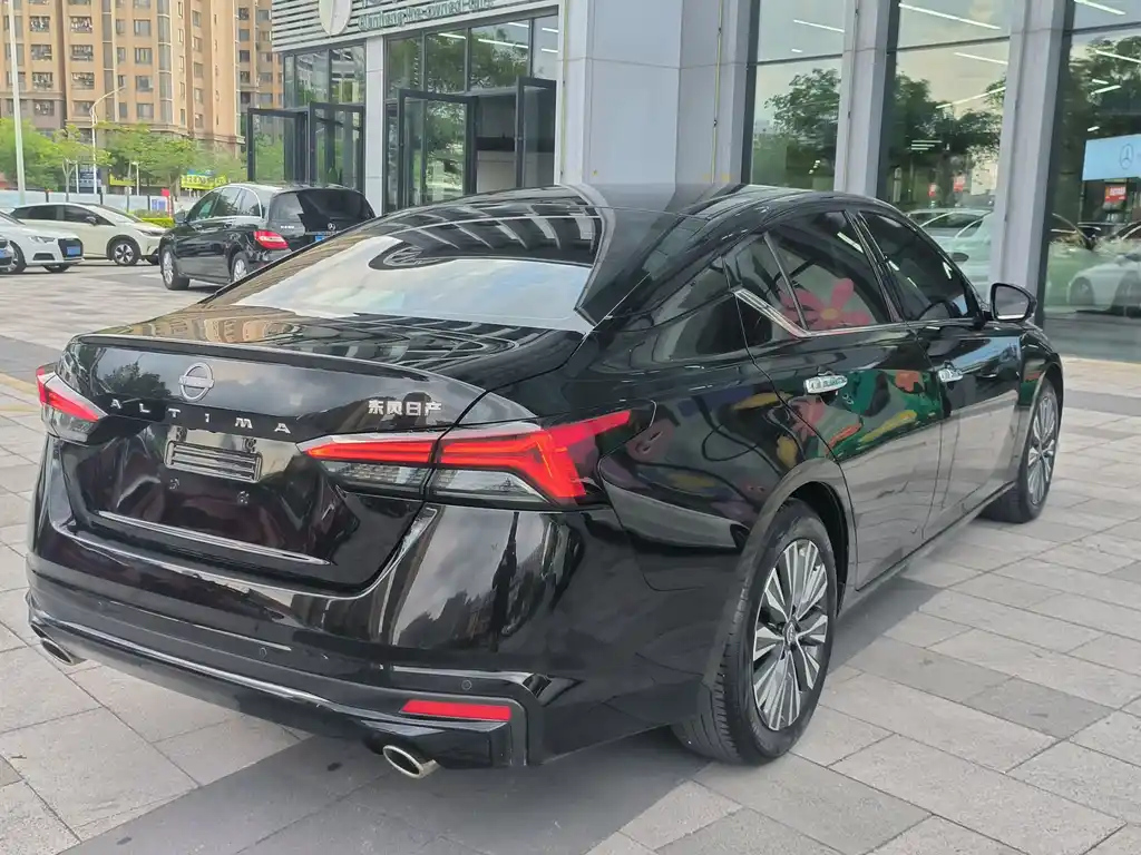 NISSAN TEANA 2022