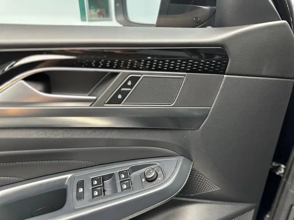VOLKSWAGEN PASSAT 2022