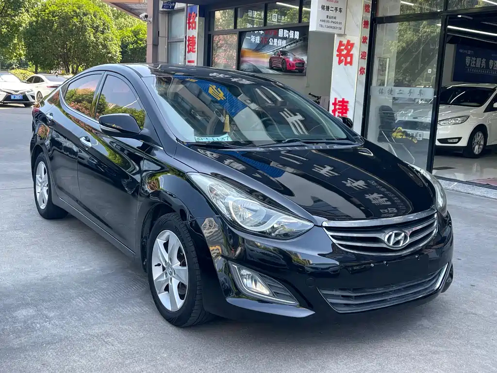 HYUNDAI ELANTRA 2012