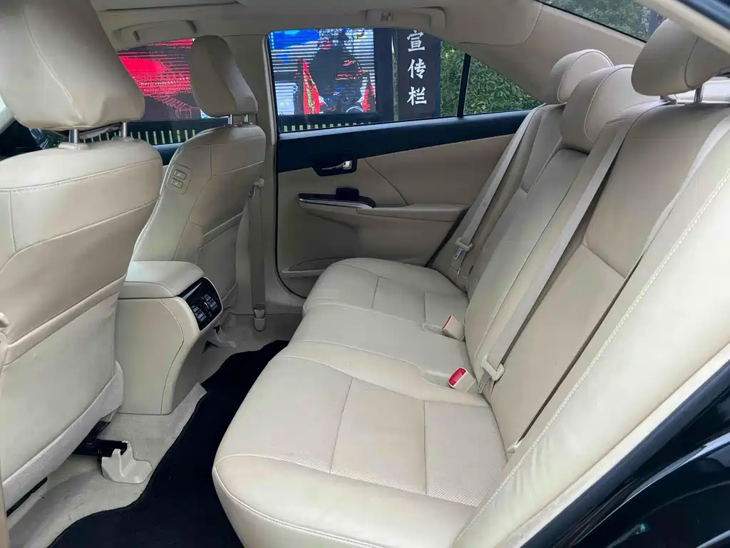 TOYOTA CAMRY 2016